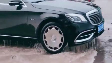 轿车可以过多深的水