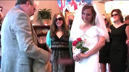“人狗奇缘”: 女子和狗结婚, 有200名亲朋好友到场为其举办婚礼