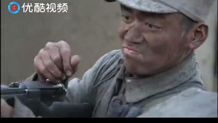 王宝强演的狙击手，同时使用三杆枪，神枪手秒杀一群鬼子！霸气！