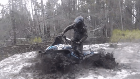 国外超刺激四轮摩托车比赛, 是怎样从半米深的河水开过去的