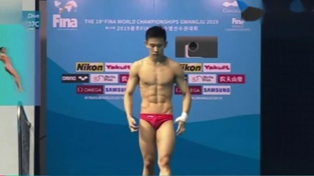 游泳世锦赛：男子十米台杨健夺冠  中国跳水队12金完美收官