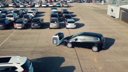 出门抢不到车位停车？停车机器人帮你排队停车，老司机都点赞！
