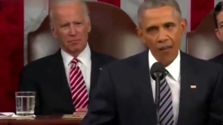 美国前任总统奥巴马最牛的一次演讲，演讲稿都“飞了”
