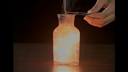 初中化学视频课程 第二章《我们周围的空气》第二2节 氧气的性质——氧气的化学性质（5）——铁丝在氧气中燃烧