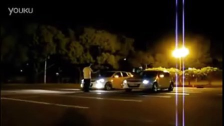 韩国街头版《速度与激情》！！！午夜飙车神马的全都弱爆了。。。这才是体育拼搏精神好么