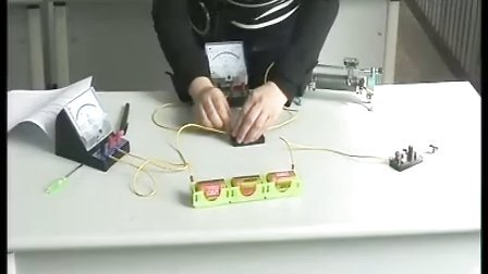 巴彦淖尔市第二中学中考物理实验：测量小灯泡的电阻