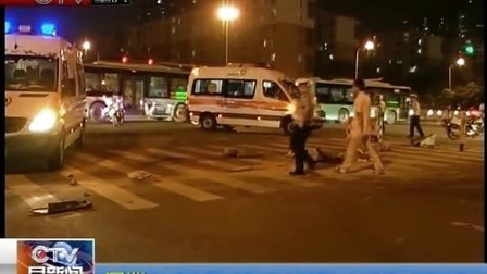 深圳：泥头车撞死3人 事故原因初步查明 121019 早新闻