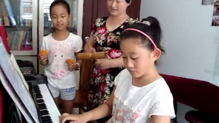 聪明小女孩刘怡丹完美钢琴演奏《最炫民族风》
