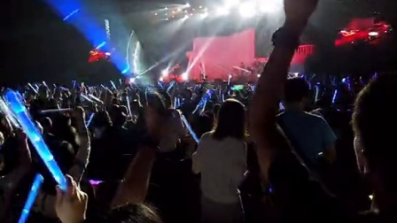 现场版：周传雄2015北京演唱会 《哈萨雅琪》返场大合唱