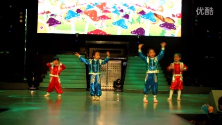 小明星少儿舞蹈2015年汇报表演《拍拍手碰碰脚》