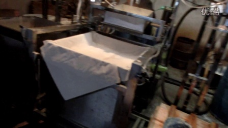 湖北万周（石牌）豆制品机械厂---仿手工豆干机视频