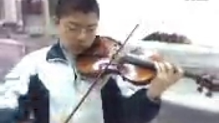 清华学子2014梅州市高考理科状元杨昊光同学，在庆乐琴行学习小提琴期间聪明认真好学，勤奋刻苦，其演奏受到中国著名小提琴演奏家上海乐团首席潘寅林的高度称赞。
