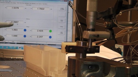 非接触式电容传感器用于测量蓝宝石厚度