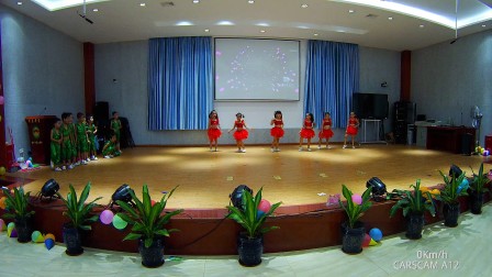 大象班《海草舞》-2018年东山镇中心幼儿园“六一”儿童节