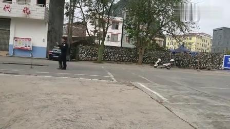 忻城县摩托驾驶证证科二考试，太简单了，一次直接过