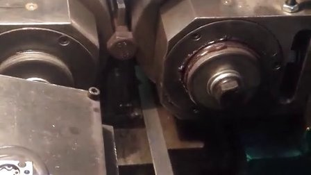 螺栓加工全自动滚丝机 紧固件全自动两轴滚丝机加工视频